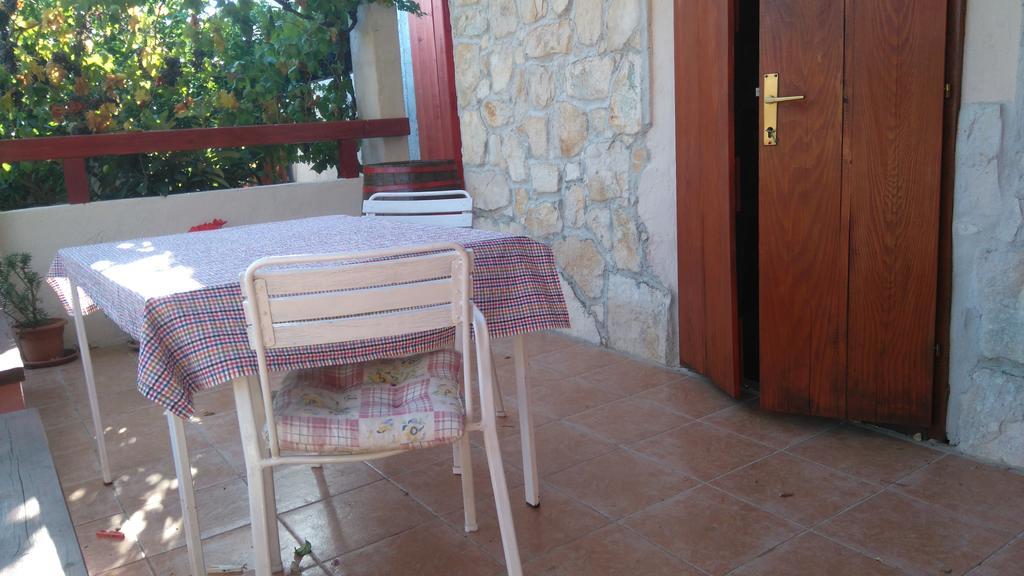 Apartments Picasso Komiža Oda fotoğraf