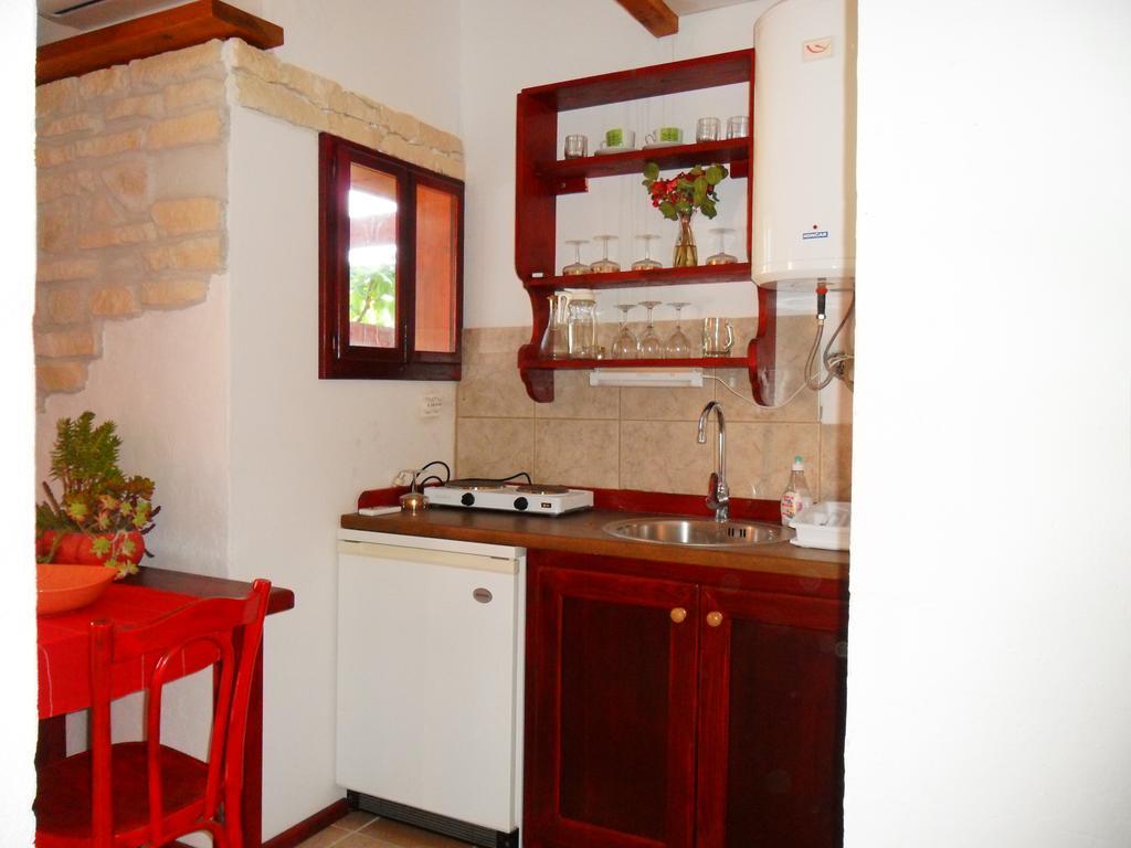 Apartments Picasso Komiža Oda fotoğraf